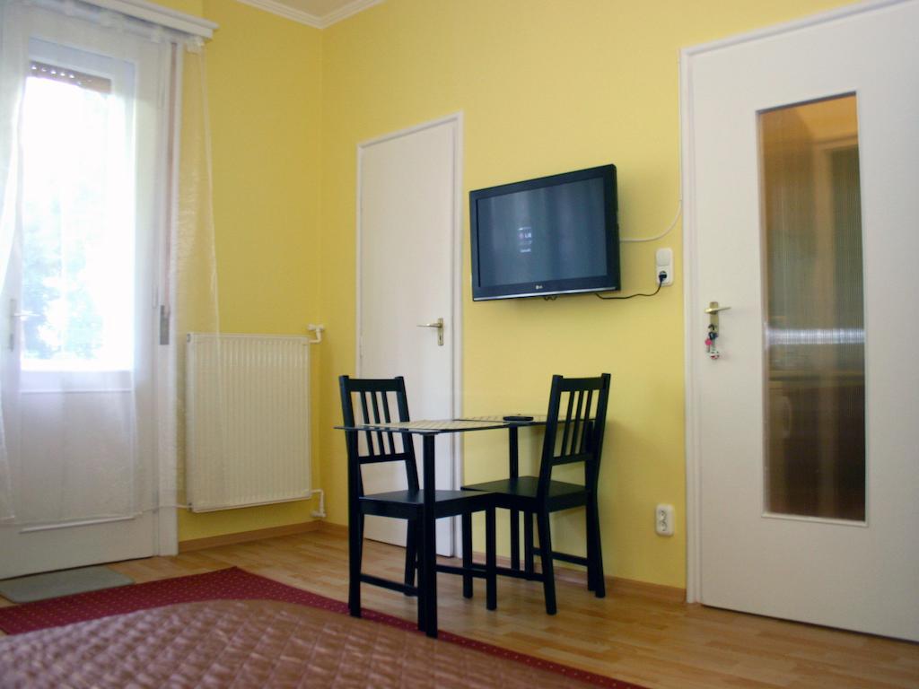 Arriva Balcony Studio Budapest Szoba fotó
